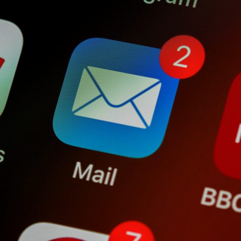Beglaubigte Übersetzung einfach per WhatsApp an Bozkurt-Babur senden